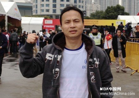师范大学MBA学员参加2012上海国际马拉松赛